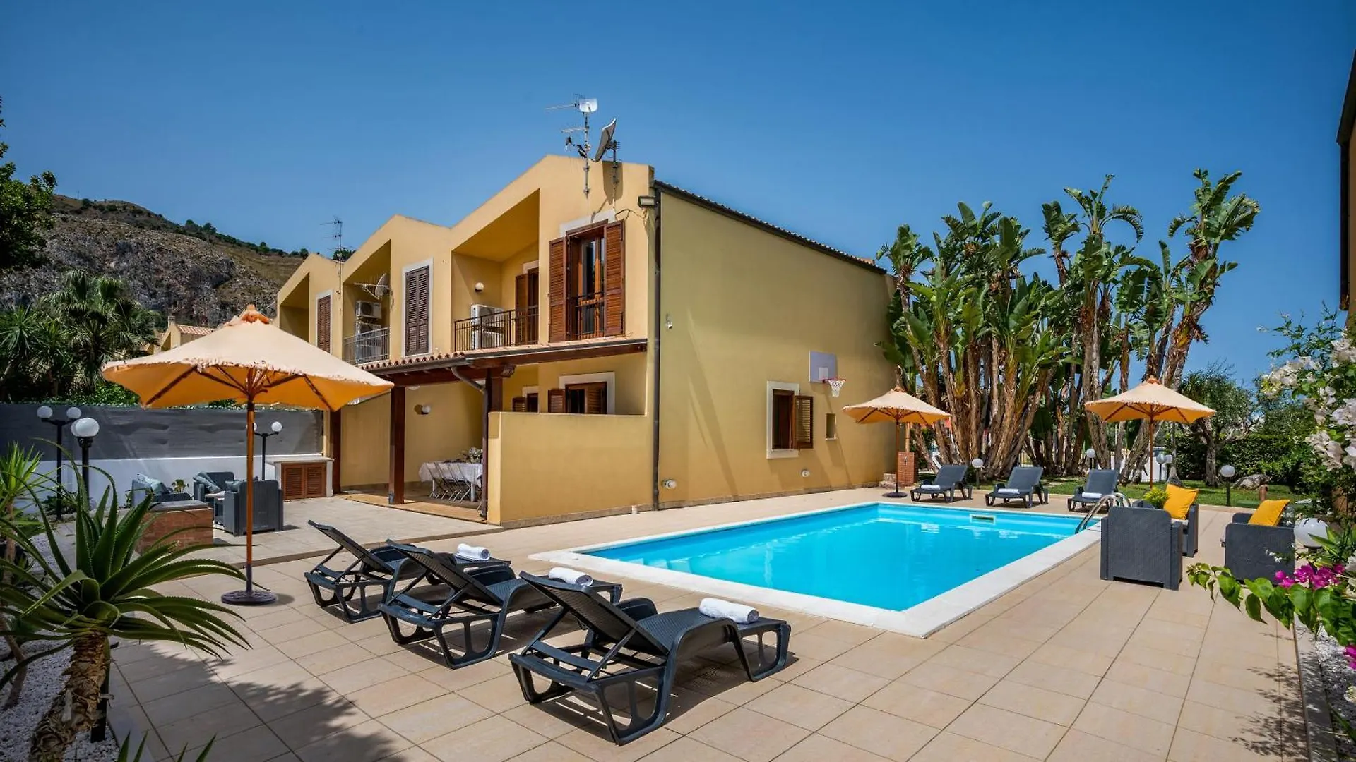 Villa Delle Sirene 6, Emma Villas فالديريتْشّي 0*,  إيطاليا