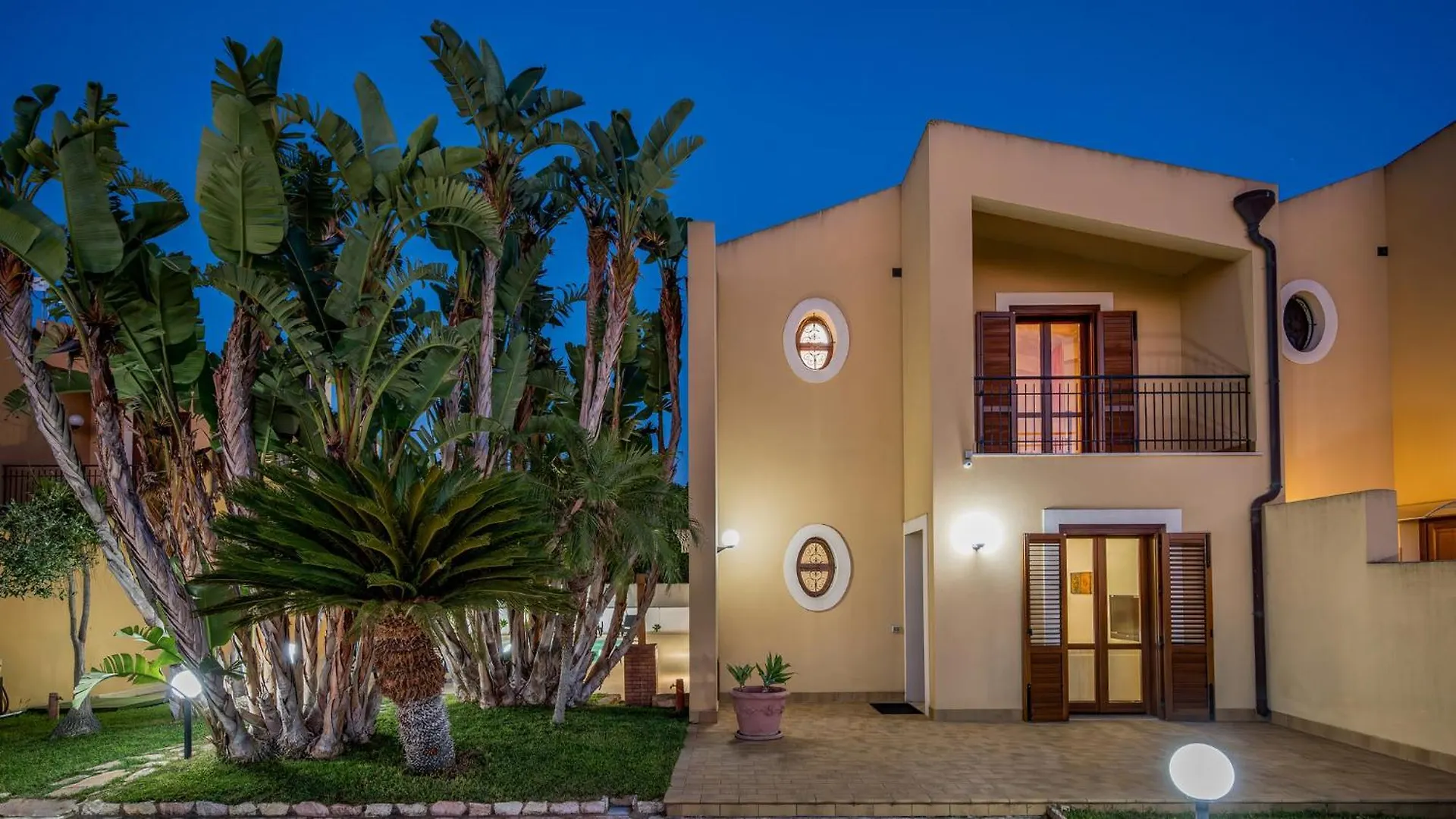 Villa Delle Sirene 6, Emma Villas فالديريتْشّي